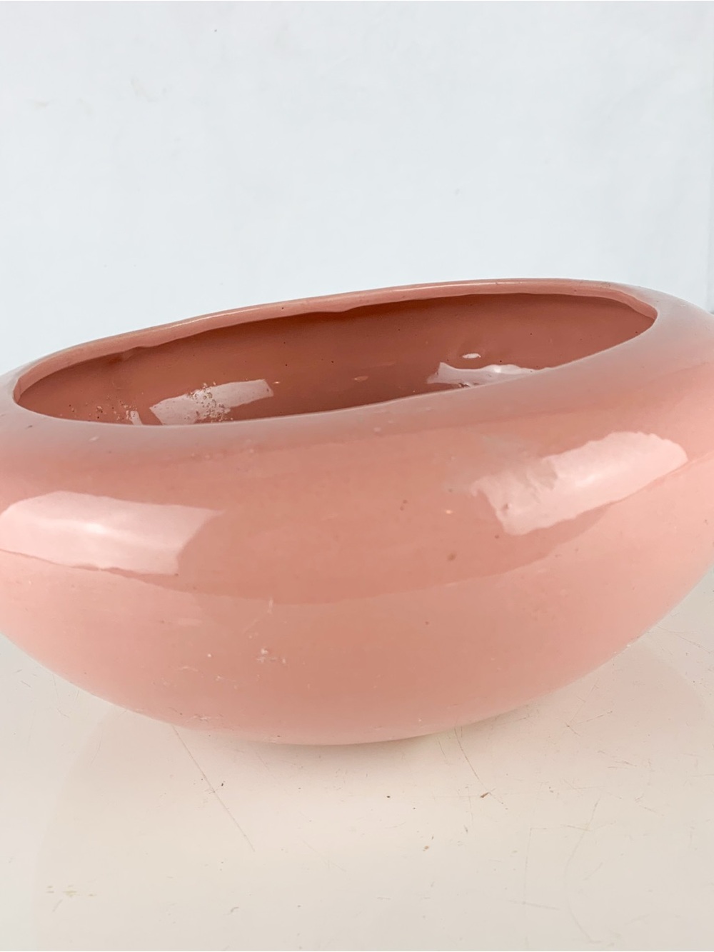 Vintage Glossy 80s Art Deco Short Round Pink Pottery Ceramic Planter Haeger